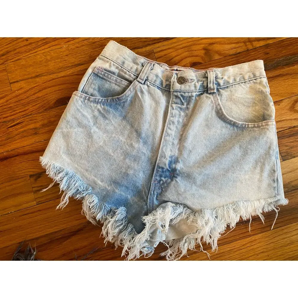 Vintage USA made high rise cutoff shorts approx size 25
